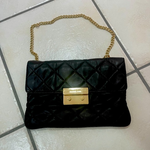 Original Michael Kors purse cute as an envelope clutch as well - Picture 1 of 3